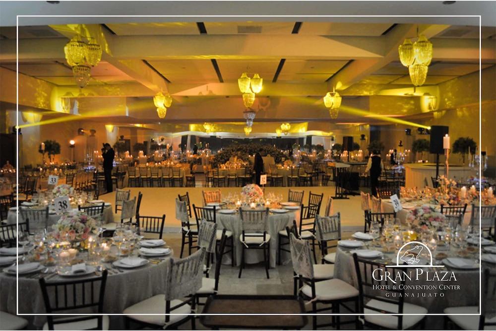 Hotel Gran Plaza & Convention Center Guanajuato Eksteriør billede